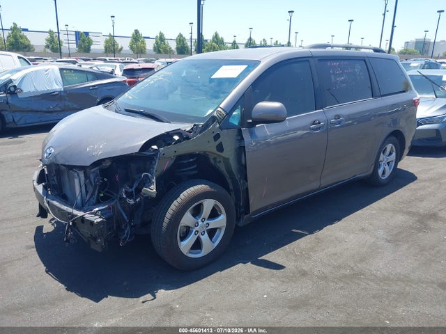 5TDKK3DCXGS732054 Toyota Sienna Le 8 Passenger