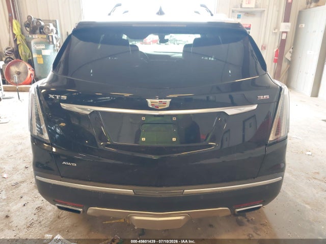 45601439 :رقم المزاد ، 1GYKNGRS2JZ135477 vin ، 2018 Cadillac Xt5 Platinum مزاد بيع