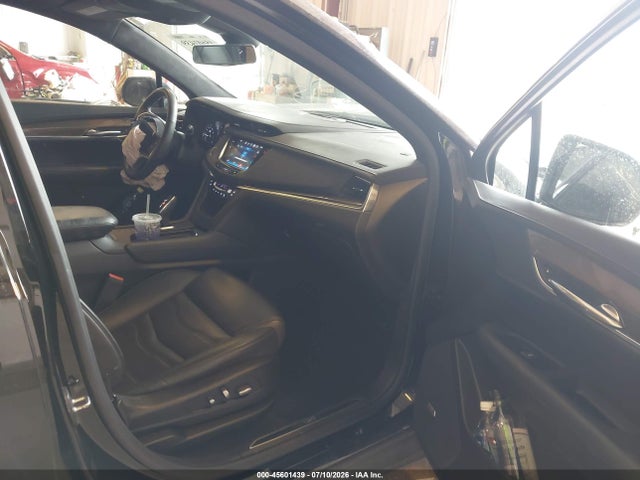 45601439 :رقم المزاد ، 1GYKNGRS2JZ135477 vin ، 2018 Cadillac Xt5 Platinum مزاد بيع