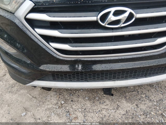 45601455 :رقم المزاد ، KM8J33A28HU311009 vin ، 2017 Hyundai Tucson Sport مزاد بيع