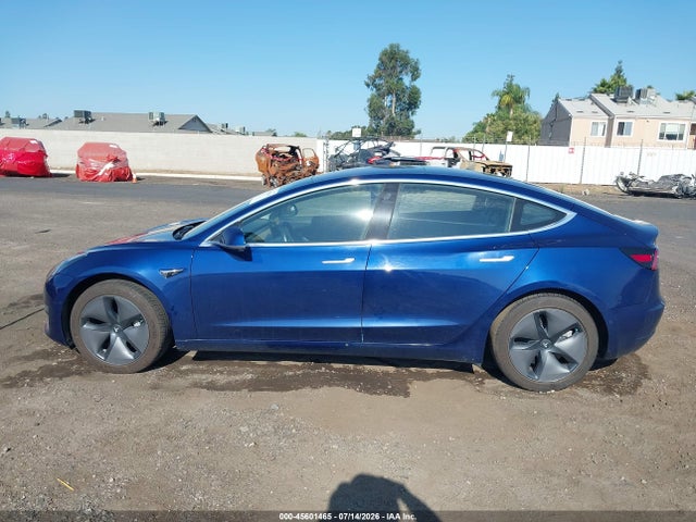 Продаж на аукціоні авто 2018 Tesla Model 3 Long Range/mid Range, vin: 5YJ3E1EA9JF022894, номер лоту: 45601465