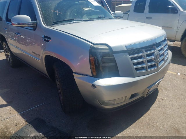 Продаж на аукціоні авто 2011 Cadillac Escalade Premium, vin: 1GYS4CEF8BR387885, номер лоту: 45601483