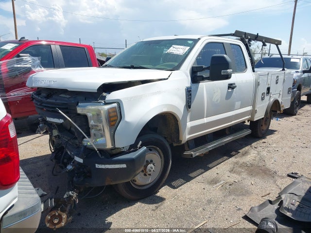 Ford F-250 Xl 2018 1FT7X2B68JEB99357 Image 2
