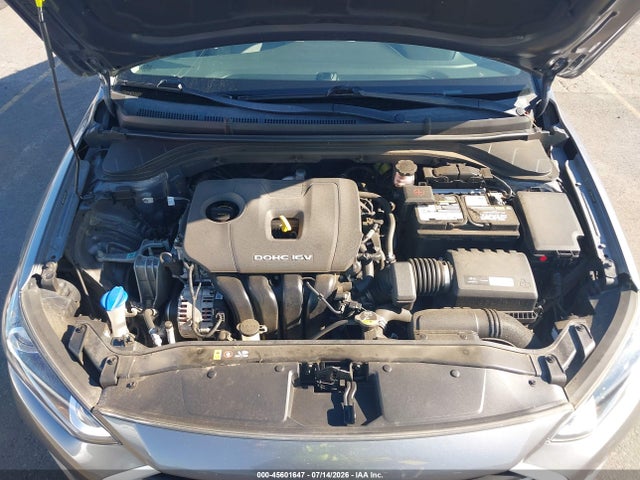 5NPD84LF2JH297648 Hyundai ELANTRA SEL