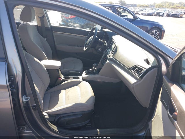 5NPD84LF2JH297648 Hyundai ELANTRA SEL