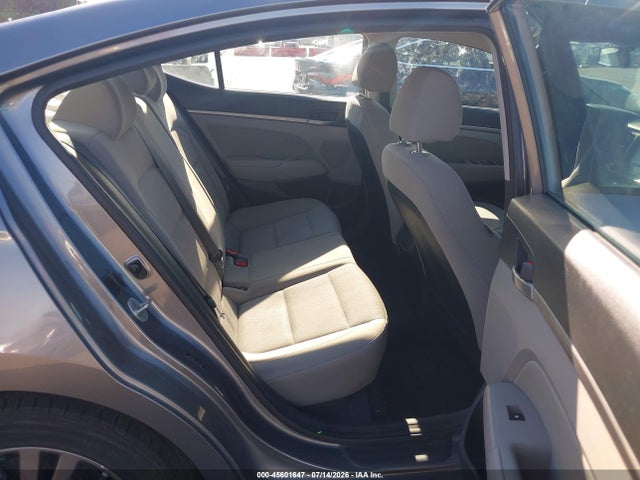 5NPD84LF2JH297648 Hyundai ELANTRA SEL