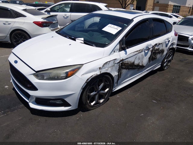 Ford FOCUS ST 2016 1FADP3L99GL212984 Image 2