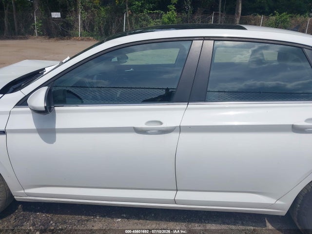 Aukcja sprzedaży 2019 Volkswagen Jetta 1.4t Sel, vin: 3VWE57BU7KM104160, numer aukcji: 45601692