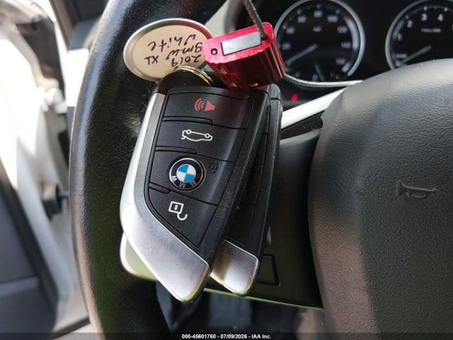 45601760 :رقم المزاد ، WBXHT3C56K5L38501 vin ، 2019 Bmw X1 Xdrive28i مزاد بيع