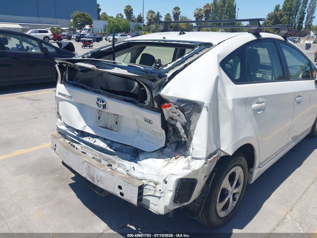 Toyota Prius Two 2015 JTDKN3DU0F0414056 Image 17