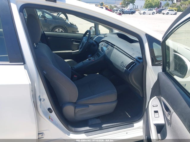 Toyota Prius Two 2015 JTDKN3DU0F0414056 Image 5