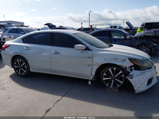 Продаж на аукціоні авто 2016 Nissan Altima 2.5 Sr, vin: 1N4AL3AP8GC169965, номер лоту: 45601801