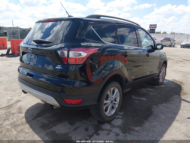 1FMCU9G94HUE33301 Ford ESCAPE SE