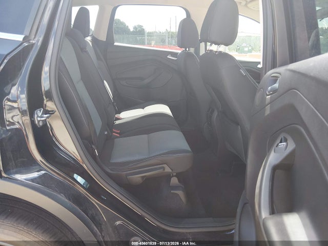 1FMCU9G94HUE33301 Ford ESCAPE SE