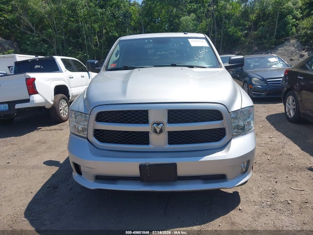 45601846 :رقم المزاد ، 3C6RR7KTXFG700424 vin ، 2015 Ram 1500 Express مزاد بيع
