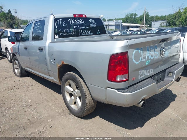 45601846 :رقم المزاد ، 3C6RR7KTXFG700424 vin ، 2015 Ram 1500 Express مزاد بيع
