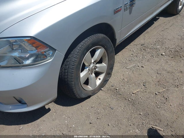 45601846 :رقم المزاد ، 3C6RR7KTXFG700424 vin ، 2015 Ram 1500 Express مزاد بيع