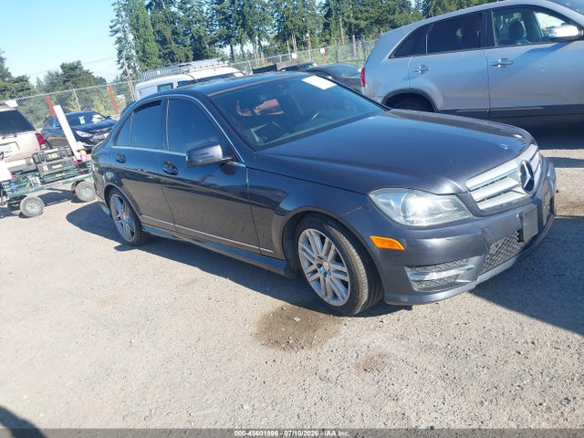 2013 Mercedes-benz C 250 Sport მანქანა იყიდება აუქციონზე, vin: WDDGF4HB0DR273781, აუქციონის ნომერი: 45601896