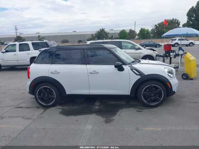 Mini Countryman Cooper S 2016 WMWZC3C52GWT07892 Image 13