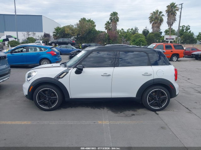Mini Countryman Cooper S 2016 WMWZC3C52GWT07892 Image 14