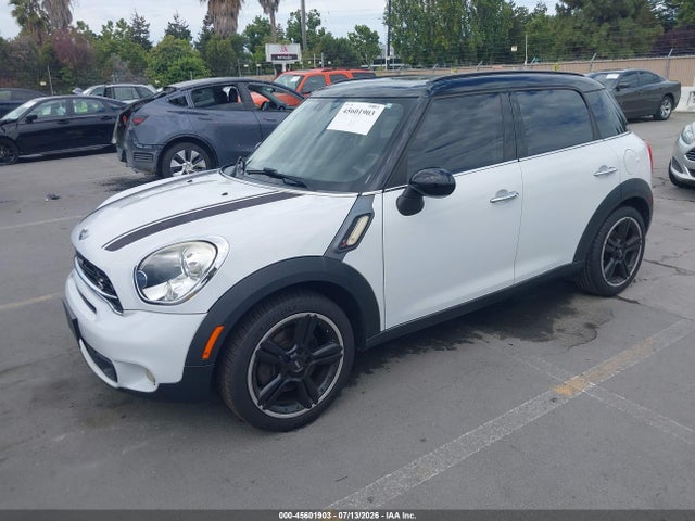 Mini Countryman Cooper S 2016 WMWZC3C52GWT07892 Image 2