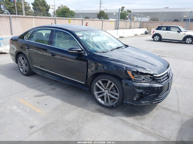 2016 Volkswagen Passat 1.8t R-line მანქანა იყიდება აუქციონზე, vin: 1VWAT7A34GC060723, აუქციონის ნომერი: 45601969