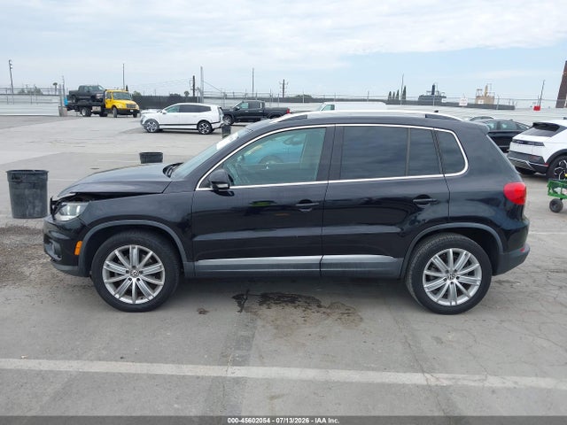 2013 Volkswagen Tiguan Se მანქანა იყიდება აუქციონზე, vin: WVGAV7AX3DW537177, აუქციონის ნომერი: 45602054