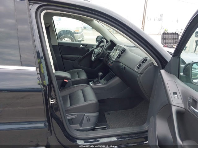 2013 Volkswagen Tiguan Se მანქანა იყიდება აუქციონზე, vin: WVGAV7AX3DW537177, აუქციონის ნომერი: 45602054