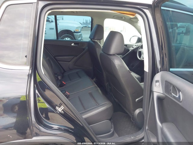 2013 Volkswagen Tiguan Se მანქანა იყიდება აუქციონზე, vin: WVGAV7AX3DW537177, აუქციონის ნომერი: 45602054