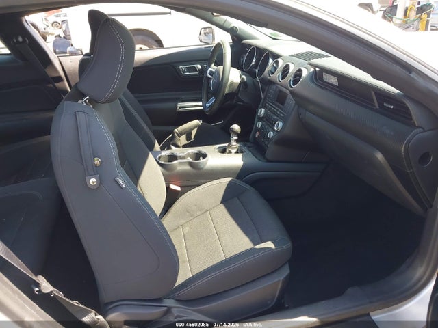 1FA6P8AMXG5259880 Ford Mustang V6