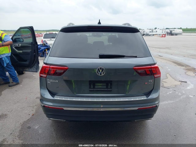 45602104 :رقم المزاد ، 3VV2B7AXXJM084500 vin ، 2018 Volkswagen Tiguan 2.0t Se/2.0t Sel مزاد بيع