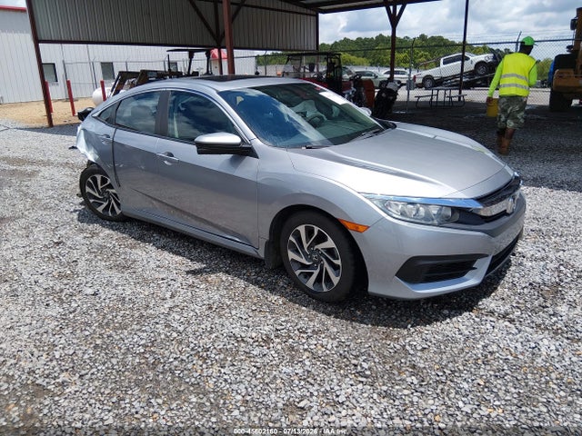 Продажа на аукционе авто 2018 Honda Civic Ex, vin: 19XFC2F71JE015116, номер лота: 45602160