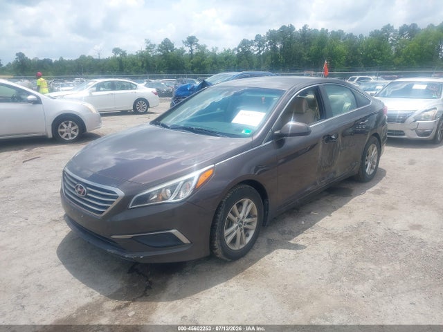 Hyundai SONATA SE 2017 5NPE24AF0HH510325 Image 2