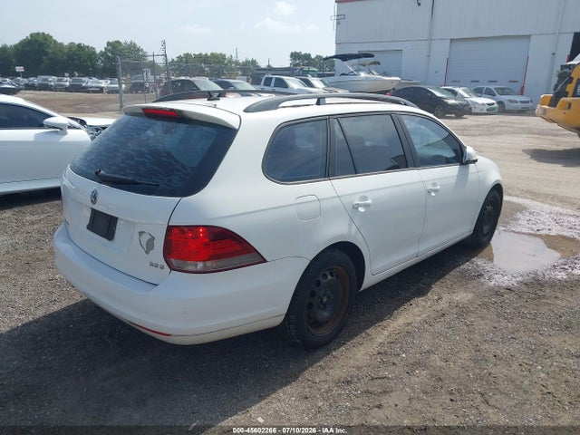 2013 Volkswagen Jetta Sportwagen 2.5l S მანქანა იყიდება აუქციონზე, vin: 3VWPP7AJ2DM629804, აუქციონის ნომერი: 45602266