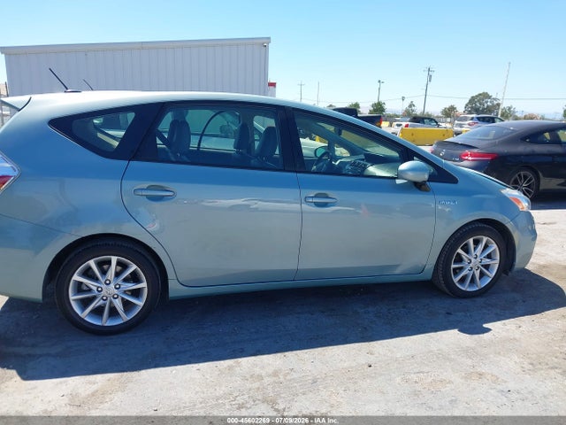 JTDZN3EU8EJ009956 Toyota Prius V Five