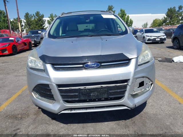 1FMCU0JX1EUA30181 Ford Escape Titanium