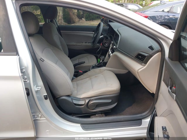 Продажа на аукционе авто 2019 Hyundai Elantra Se, vin: 5NPD74LF4KH464970, номер лота: 45602314