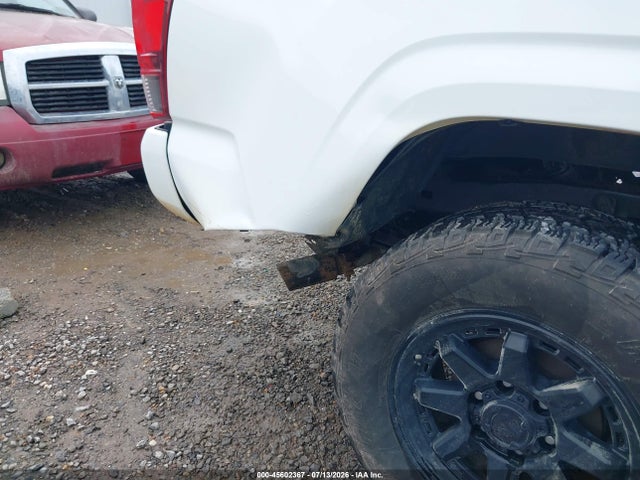 3TMCZ5AN8PM564321 Toyota Tacoma Sr V6