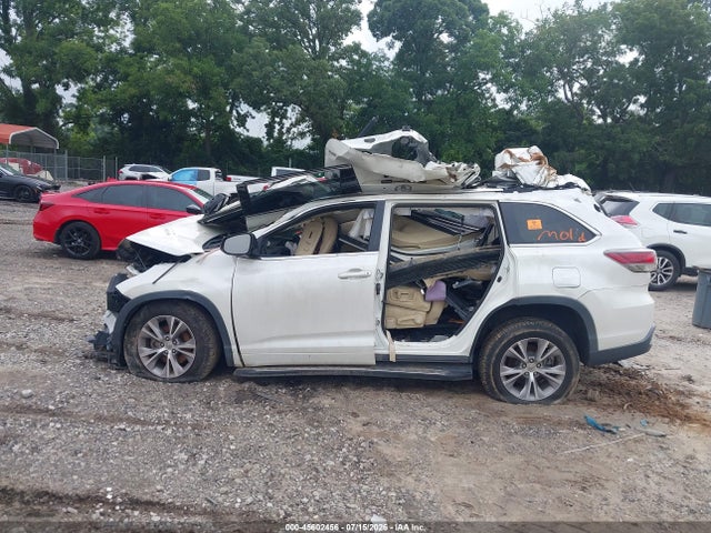 Toyota Highlander Xle V6 2015 5TDKKRFH1FS039271 Image 13