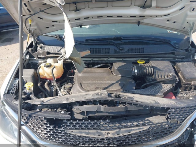 Chrysler Pacifica Limited 2020 2C4RC1GG4LR163042 Image 10