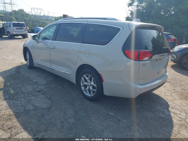 Chrysler Pacifica Limited 2020 2C4RC1GG4LR163042 Image 3