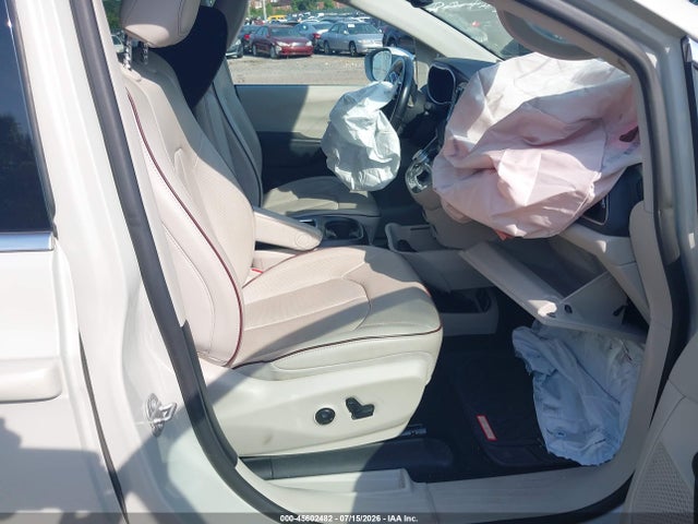Chrysler Pacifica Limited 2020 2C4RC1GG4LR163042 Image 5