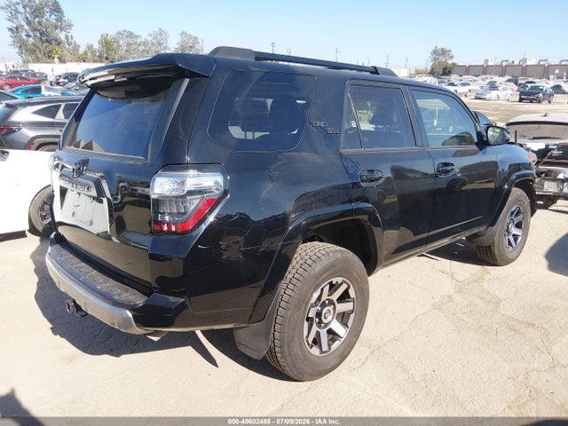 Toyota 4runner Trd Off Road Premium 2023 JTERU5JRXP6146737 Image 4