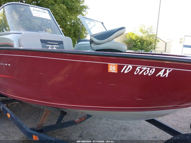 17 1/2 Tracker 2018 000USBUJ71886A818 Image 6