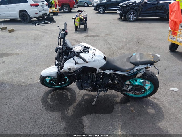 Yamaha MT07 2022 JYARM32E5NA005164 Image 13