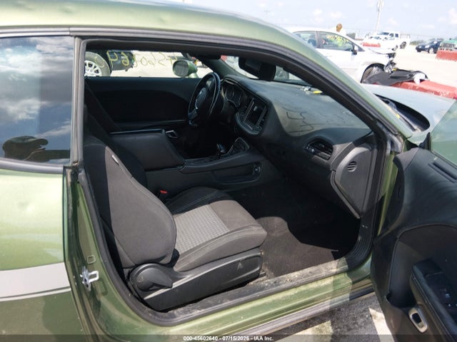 Продаж на аукціоні авто 2021 Dodge Challenger Sxt Awd, vin: 2C3CDZGGXMH552748, номер лоту: 45602640