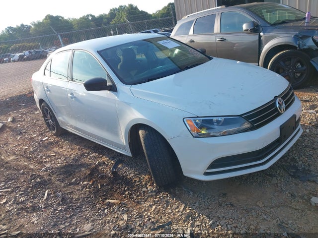 45602641 :رقم المزاد ، 3VWD17AJ4FM276148 vin ، 2015 Volkswagen Jetta 1.8t Se مزاد بيع