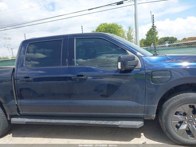 Продаж на аукціоні авто 2022 Ford F-150 Lightning Lariat, vin: 1FTVW1EL5NWG15533, номер лоту: 45602687