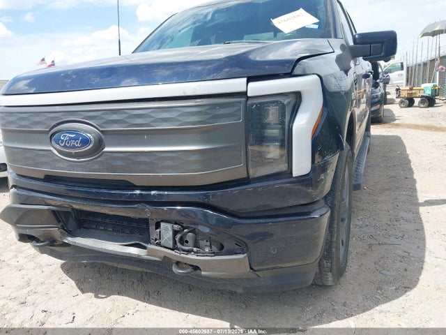 Продаж на аукціоні авто 2022 Ford F-150 Lightning Lariat, vin: 1FTVW1EL5NWG15533, номер лоту: 45602687