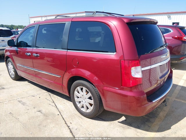 2015 Chrysler Town & Country Touring მანქანა იყიდება აუქციონზე, vin: 2C4RC1BG5FR629962, აუქციონის ნომერი: 45602721